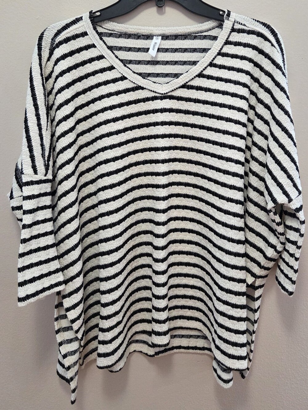 Striped V-Neck Lightweight Sweater Top - Black & Cream